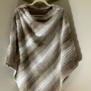 Poncho Cream, White, Brown, OS Soft Cozy Alpine Scandi Girl Normcore